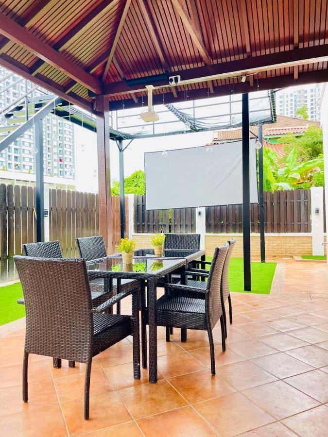 Trendy Family Getaway By Stayco - Mini-Pool, Outdoor Cinema, Air Loft, Ps4, Ktv - Just 2 Mins To Beach! Batu Ferringhi Exterior foto