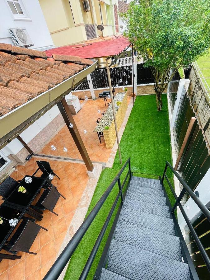 Trendy Family Getaway By Stayco - Mini-Pool, Outdoor Cinema, Air Loft, Ps4, Ktv - Just 2 Mins To Beach! Batu Ferringhi Exterior foto